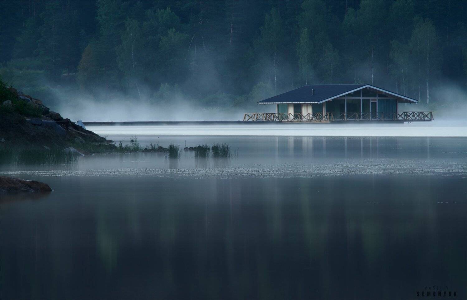 Дом в шхерах.. Автор: Семенюк Василий Ладога, шхеры, озеро, туман, пейзаж, одинокий дом, Семенюк Василий
