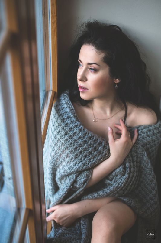 female, outdoors, portrait, fashion, people, portraiture, face Waitingphoto preview