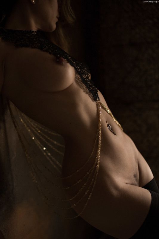 woman#sensual#portrait#mood#intensive#colours#softness#glamour#mystic#beautiful#face#intensive#cut#secretely# *Heat between my legs*photo preview