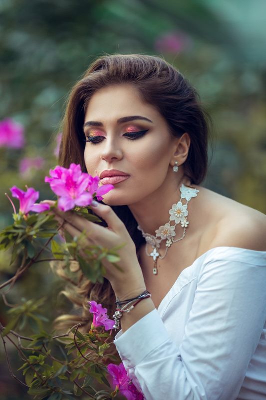 girl, model, beauty, make-up, portrait, photography, canon, sigma, art, 50mm, bokeh, retouch, color, people, bucharest, romania, picture Alexandra Anda IIIphoto preview