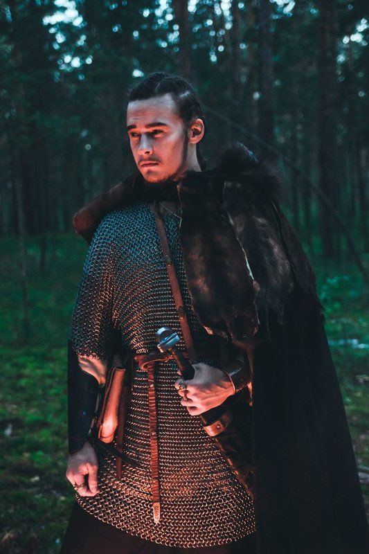 лес, портрет, воин Hunt Or Be Huntedphoto preview