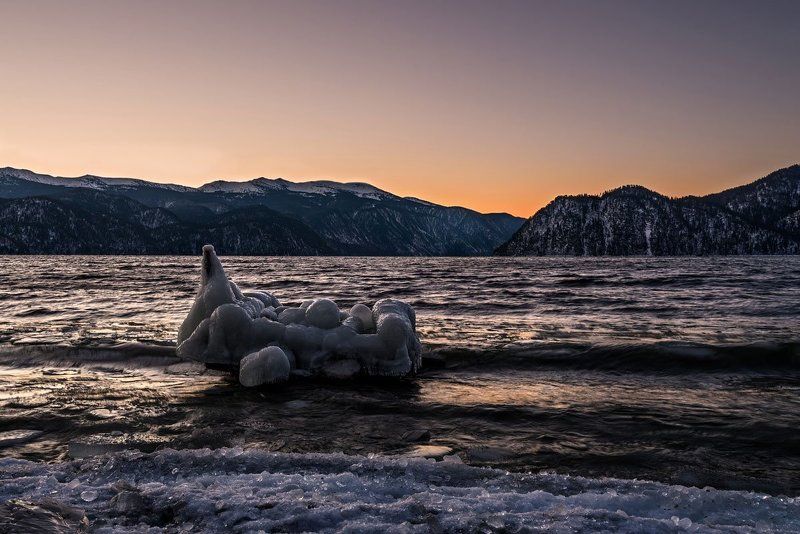 яйлю, алтай, телецкое, озеро, зима, горы, lake, winter, mountains Ледяной горою айсберг...photo preview