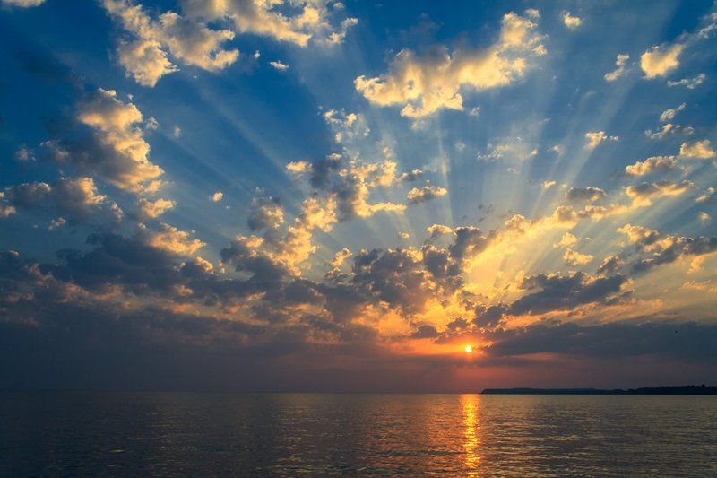 Кременчугское водохранилищеphoto preview