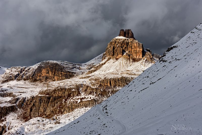 Доломитиphoto preview