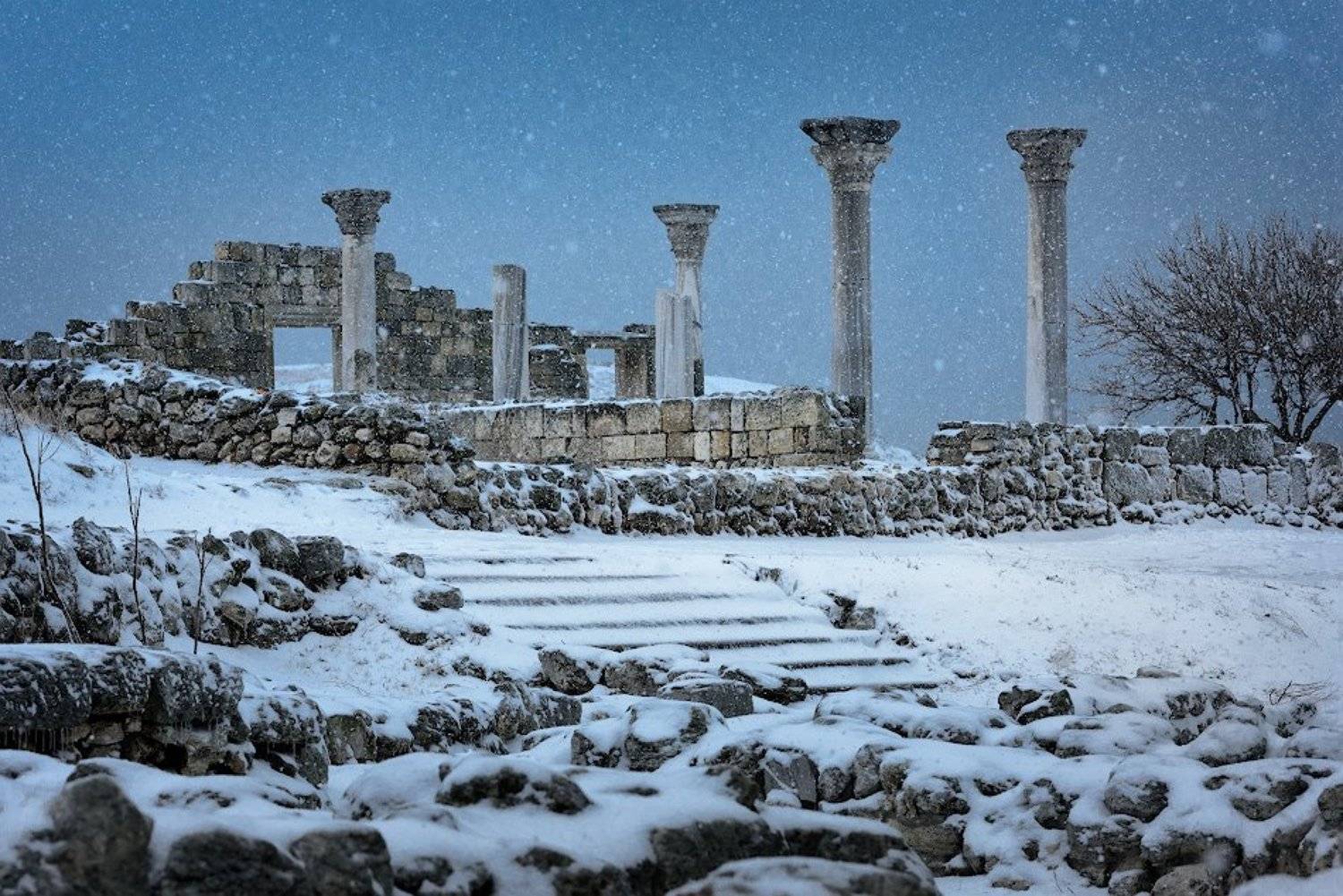 зимняя сказка Херсонеса. Автор: Андрей Гусаченко херсонес, снег, пейзаж, Андрей Гусаченко