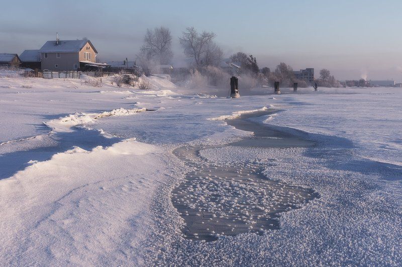 зима река берег лед мороз туман вечер деревья Ранний вечер на рекеphoto preview