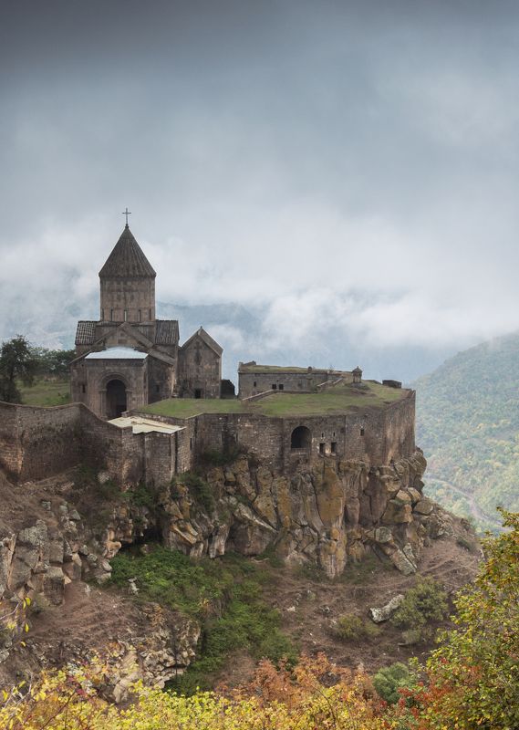 пейзаж, природа, архитектура, монастырь, осень, туман, облака, татев, армения, закавказье Татев в октябреphoto preview