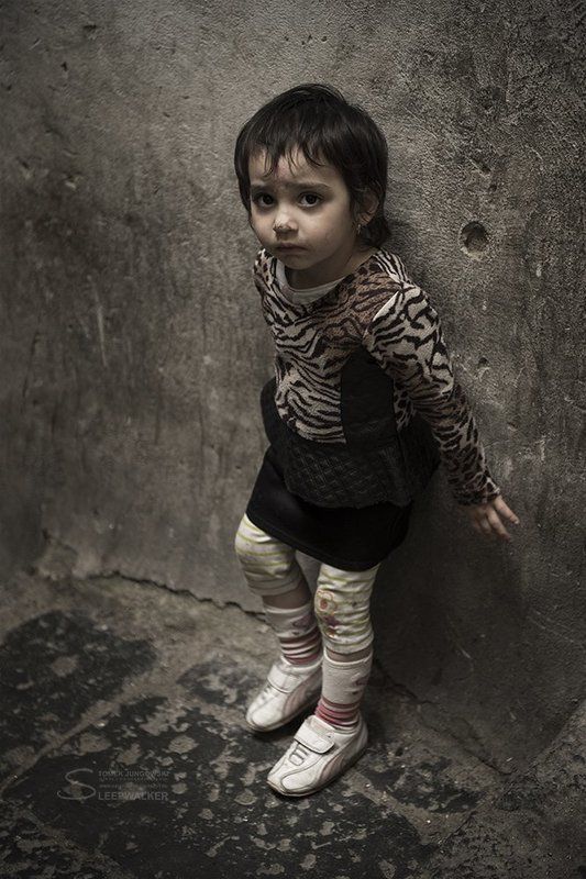 children, child, alert, napoli, portrait Dark Side of Napoliphoto preview