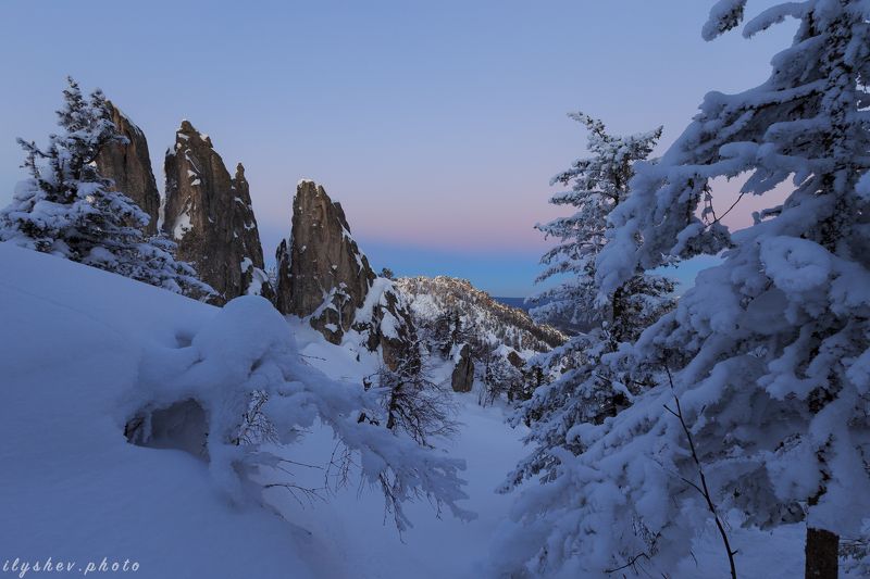 таганай, закат, сумерки, пейзаж, природа, зима, горы, урал, россия Перья Таганаяphoto preview