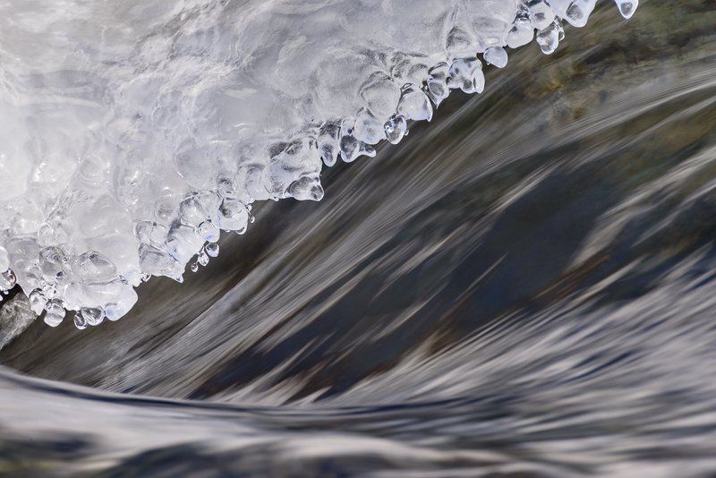 Поток и лёдphoto preview