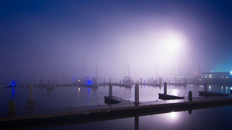 fog, marina bay, night, juht Ночной туман на яхтенной стоянке.photo preview