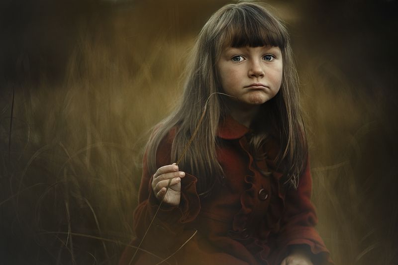 девочка, портрет, трава, осень, закат, красный, пальто Надеждаphoto preview