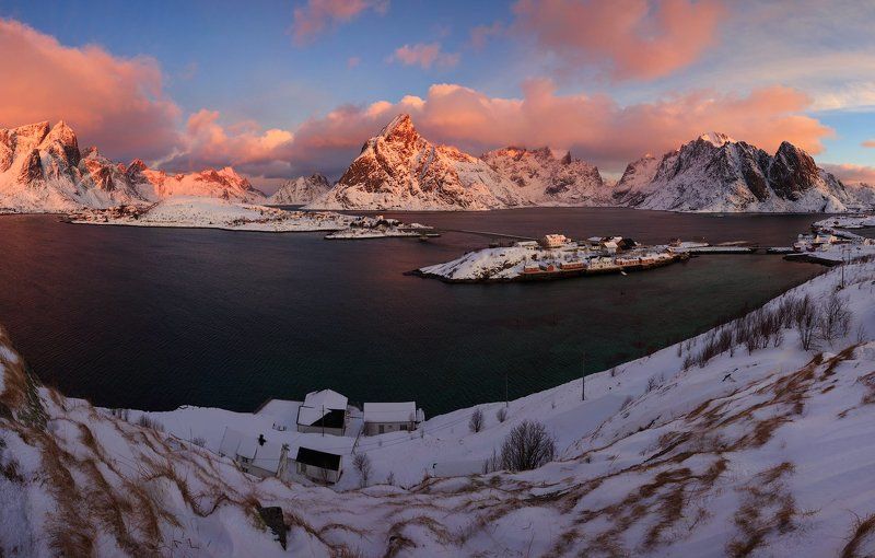 Reine. На краю землиphoto preview