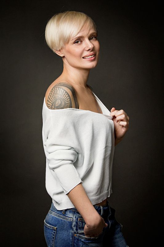 девушка, студия, портрет, взгляд Катяphoto preview