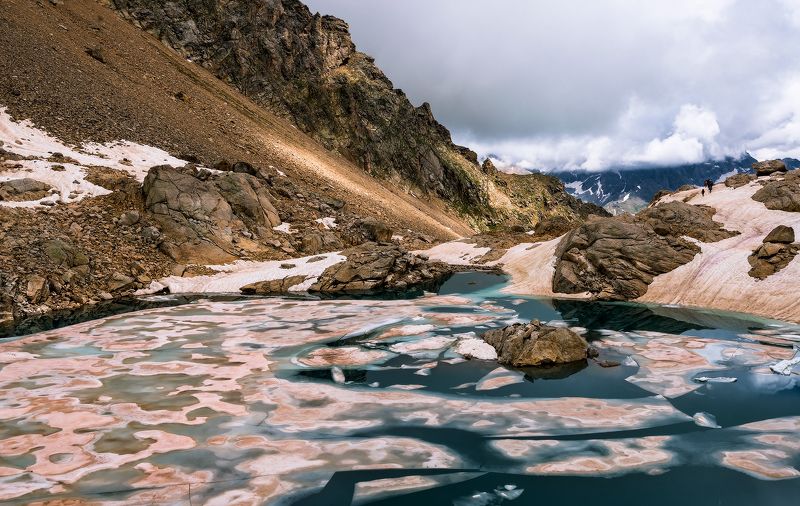 И пошли они вдаль... за погодой)))photo preview