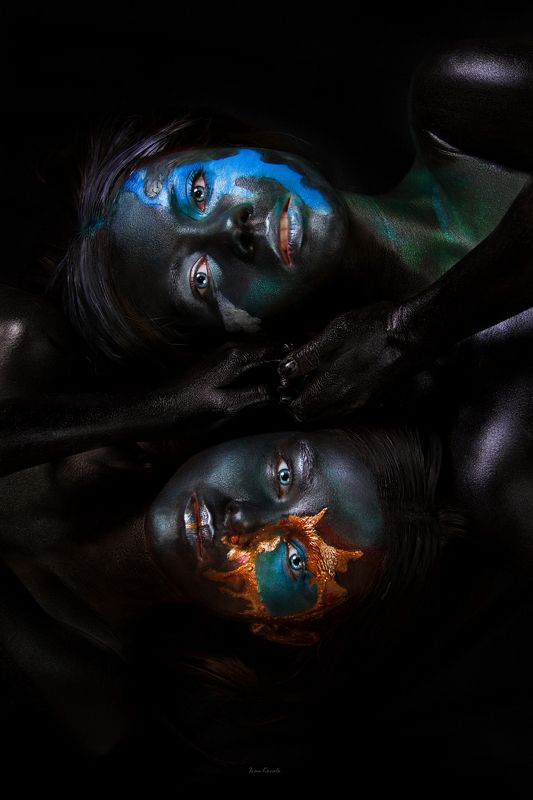 фото, портрет, девушка, лицо, глаза, арт, бодиарт, фейсарт, студия, материк, континент, озеро, вулкан, руки, кожа, грим, визаж, макияж, креатив, байкал, йеллоустоун два континентаphoto preview