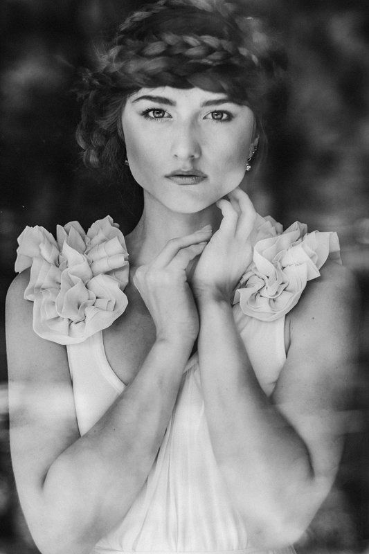 portrait, black and white, natural light Sylwiaphoto preview