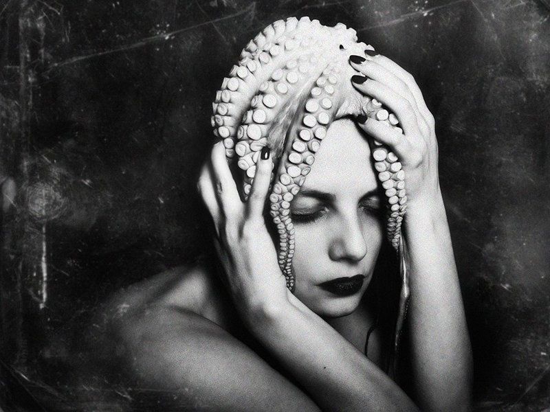 potrait,black,white Poisoned soulphoto preview