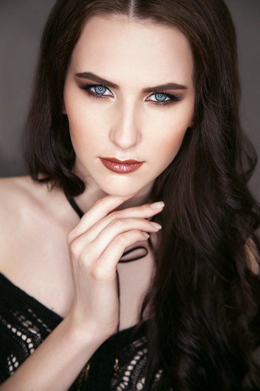 девушка портрет симферополь студия артбанда фотограф макияж крым красиво портретphoto preview