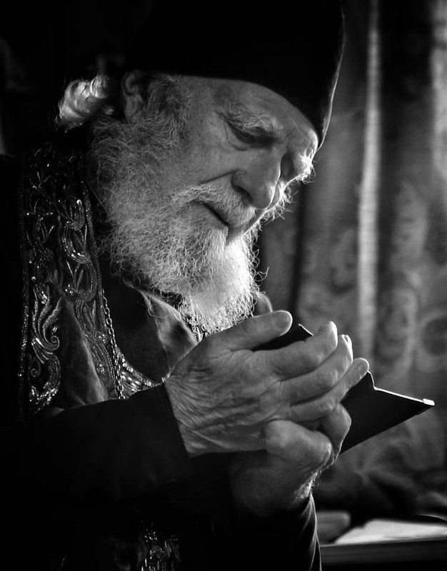 Портрет, лица, жанровый портрет, Roman Mordashev photography, Черно белая фотография Отходная молитваphoto preview