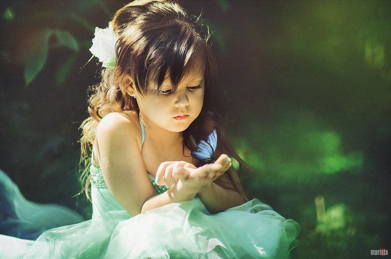 мотылек, бабочка, девочка, природа, ребенок, девочка, лето, разговор Разговор с мотылькомphoto preview