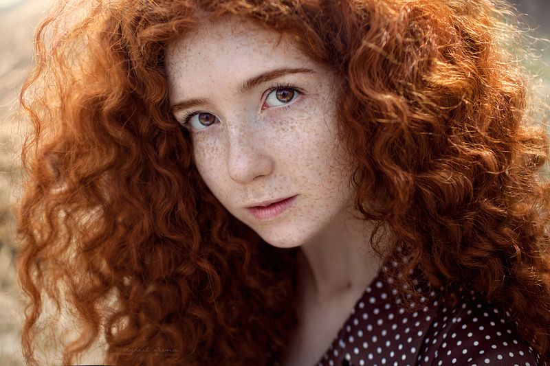 girl portreit people dzhulirina red ***photo preview