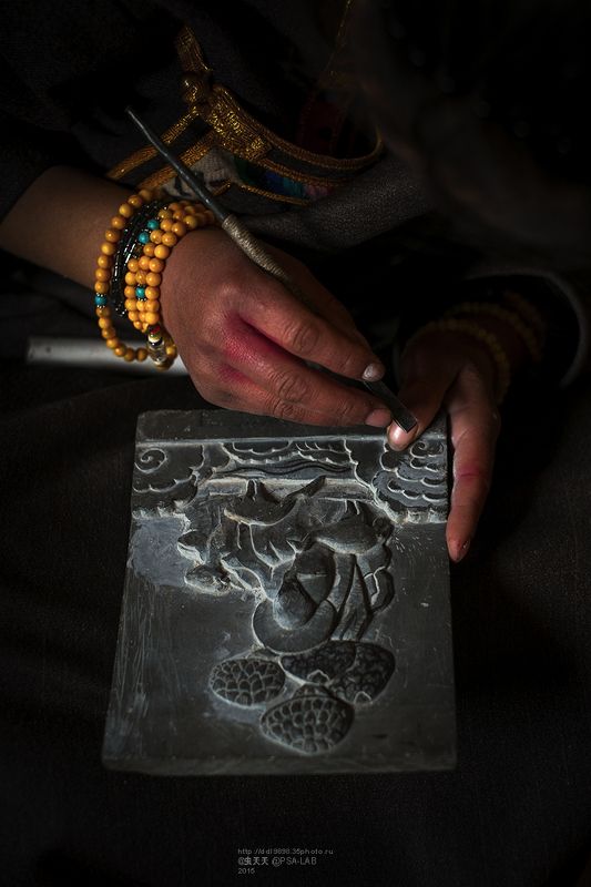 обучение  традиционных  резьба  学习传统雕刻photo preview