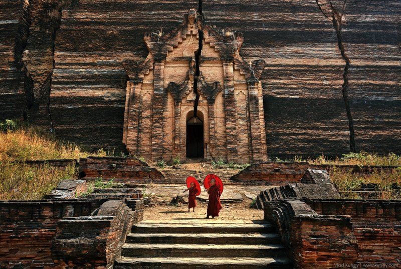 mingun, pagoda, temple, myanmar, burma, monks, cracks, old_temple, mingun_pagoda, stupa, buddism, buddha, kids Mingun Pagodaphoto preview