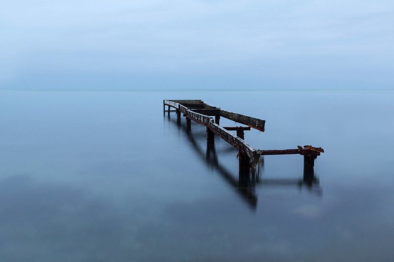 мост; причал; море; берег Заброшенный причалphoto preview