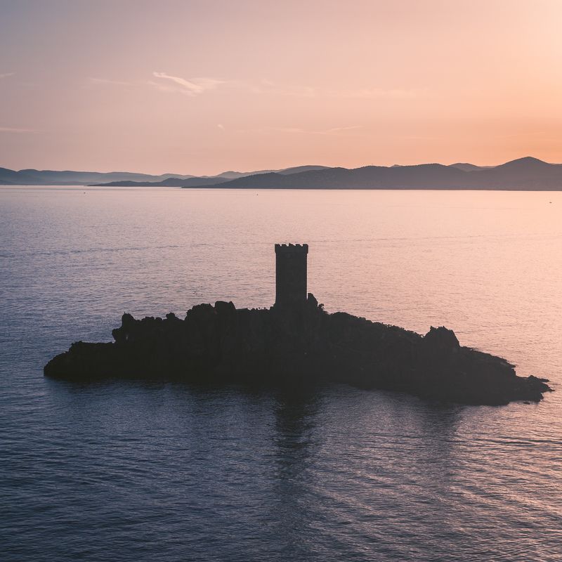 Golden Island photo preview