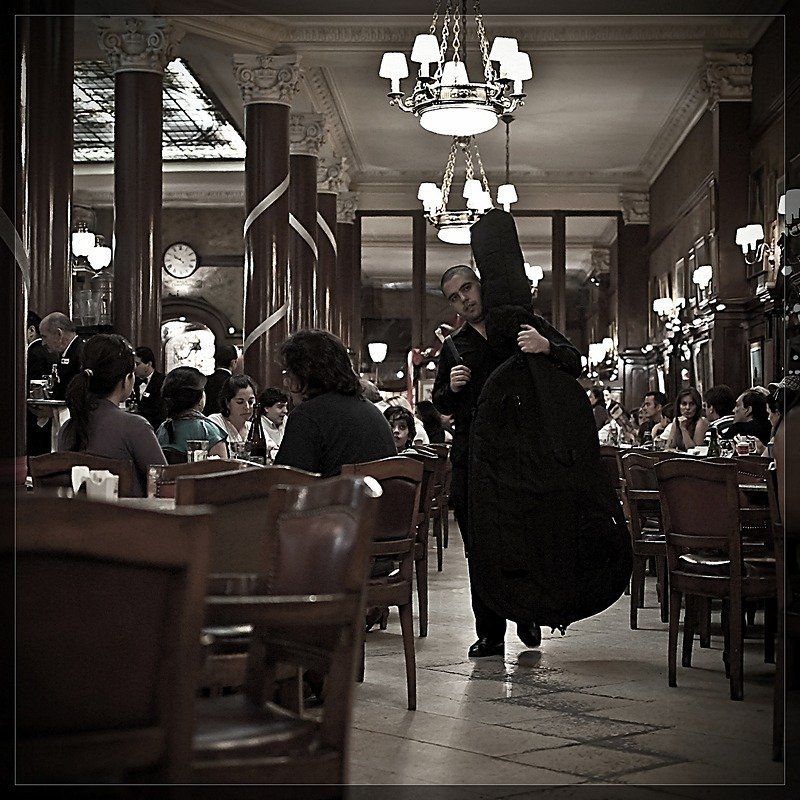 музыкант, кафе, tortoni Пора домойphoto preview