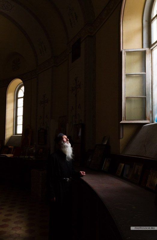 монастырь, храм, монах Палладийphoto preview