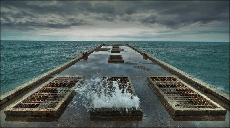 море, пирс, волна, тучи, ветер Море волнуетсяphoto preview