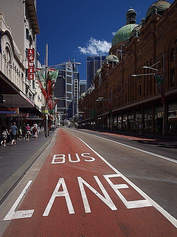 город, свобода Свободная Красная полосаphoto preview