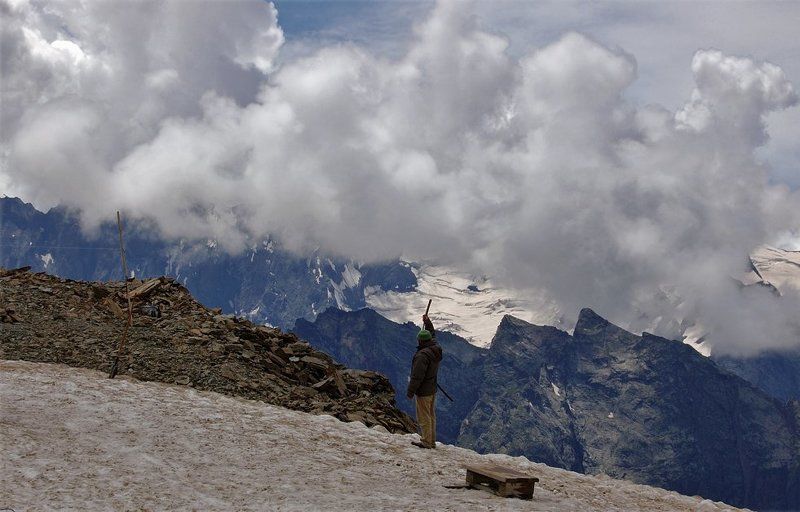 горы, пейзаж, кавказ, домбай, небо, вершины, облака, снег Регулировщик движения облаковphoto preview