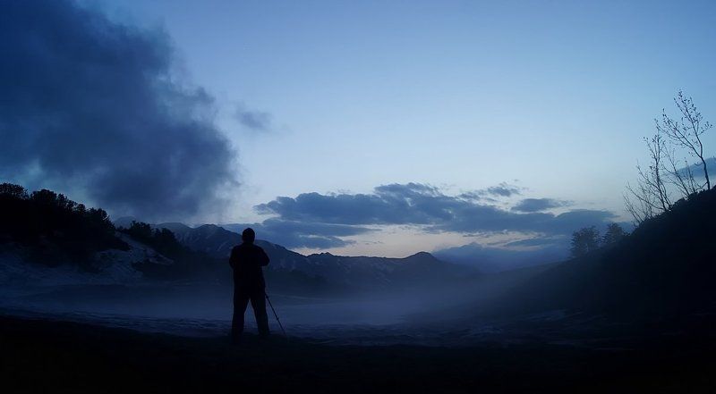 туман, горы, человек ЛОВЕЦ МГНОВЕНИЙphoto preview