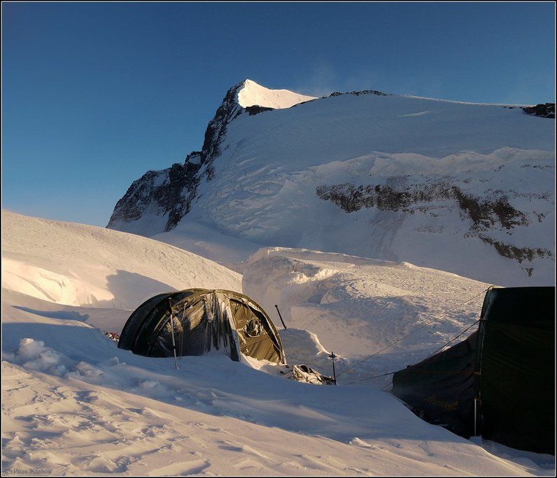 горы, памир, ледник, вершины, рассвет, туризм, альпинизм, пик коммунизма Пока все ещё спятphoto preview