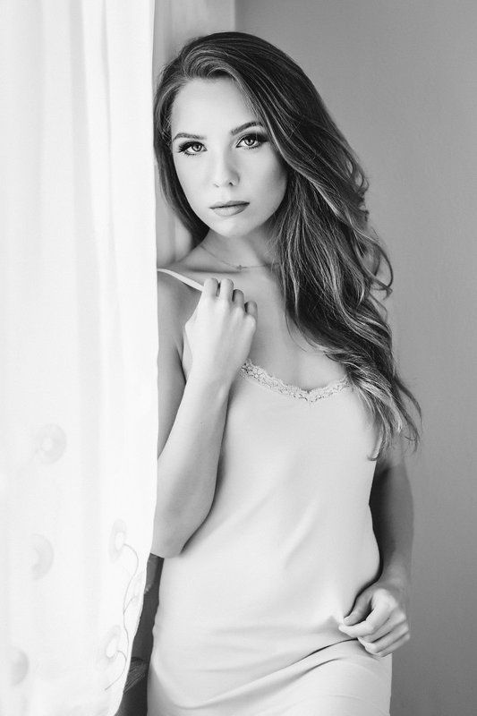 portrait, black and white,sensual, boudoir, blonde, blondhair, natural light, window, girl, female Sylwiaphoto preview