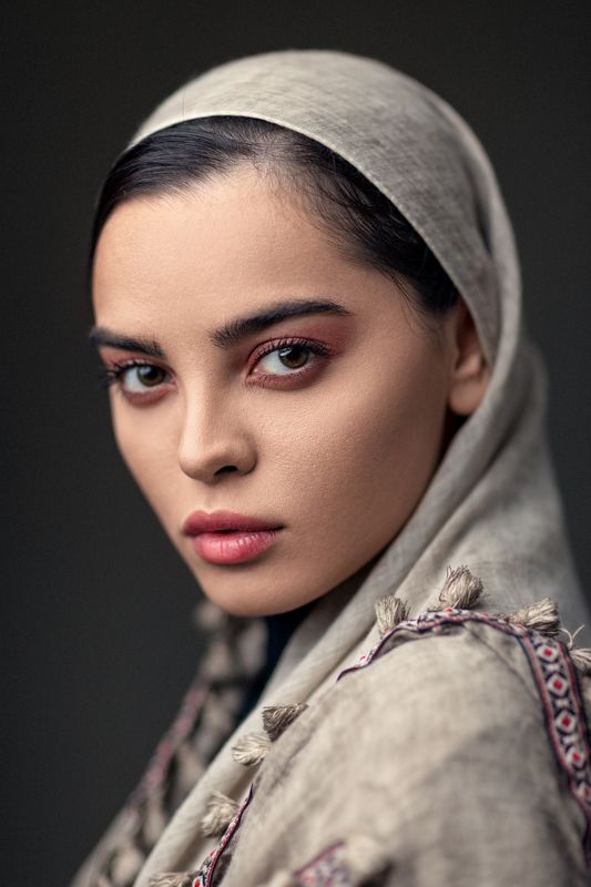 portrait, lighting, face, eyes, 85mm, model, photographer, Crescentphoto preview