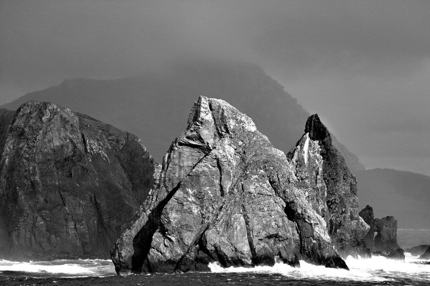 Ч/б перспектива, скала, посвящение, isamonov