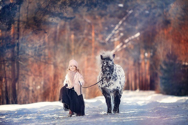 девочка, зима, пони, аппалуза Две модницыphoto preview