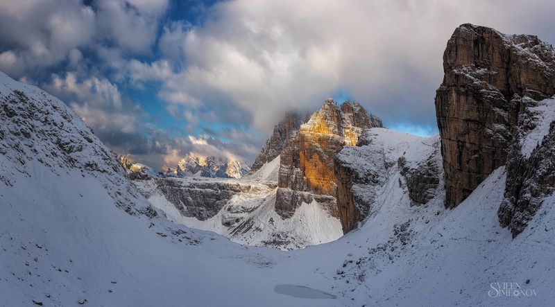 Доломитиphoto preview