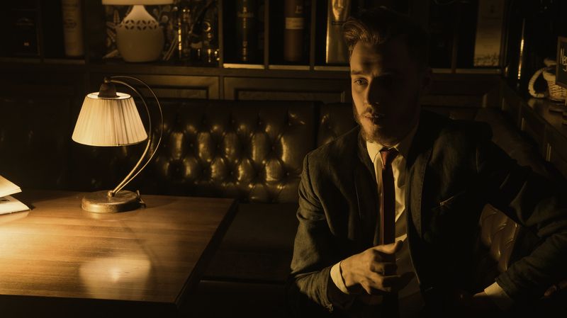 man, evening, light, bar, film photo preview