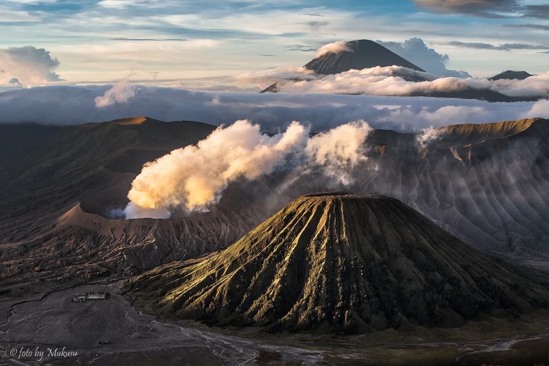 индонезия,ява, рассвет, вулканы, бромо, горы, пейзаж, путешествия, landscape, travel рассвет у вулкановphoto preview