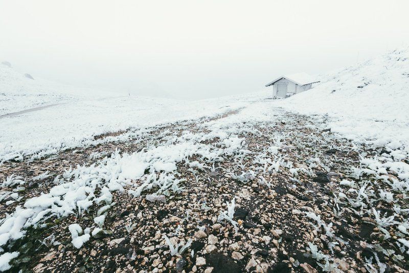 Италия, Доломиты, снег, горы, Альпы Белое утро в Доломитахphoto preview