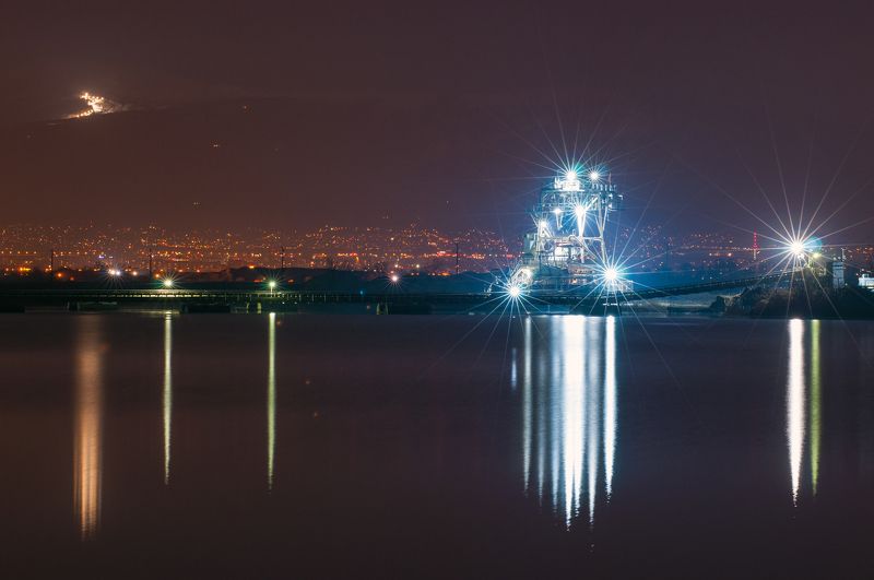 water, lake, mountain, city, snow, lights Mirrorphoto preview