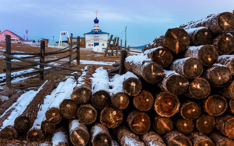 Байкал, лед, Ольхон Церковь в Хужиреphoto preview