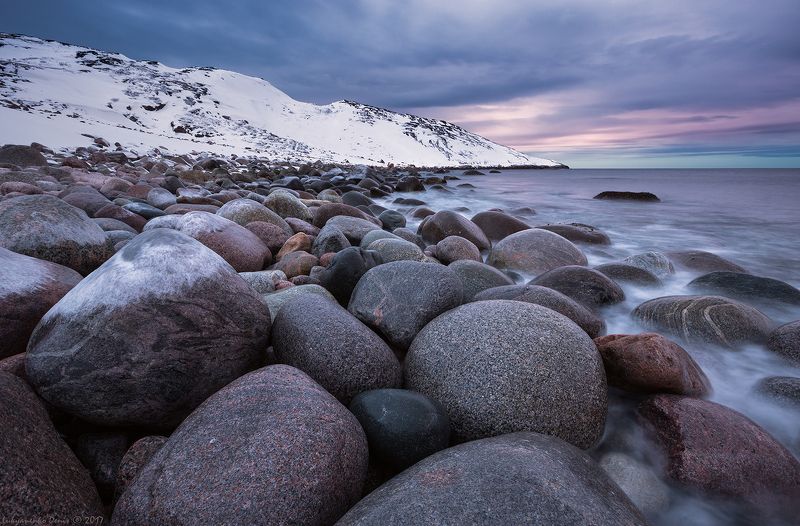 2017, весна, вода, море, океан, берег, вечер, камни, закат, волны, облака, снег, териберка, баренцевое море, кольский Краски Северного закатаphoto preview