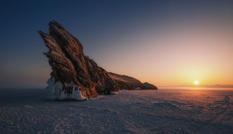 байкал, рассвет, лёд Остров Огой на рассвете…photo preview