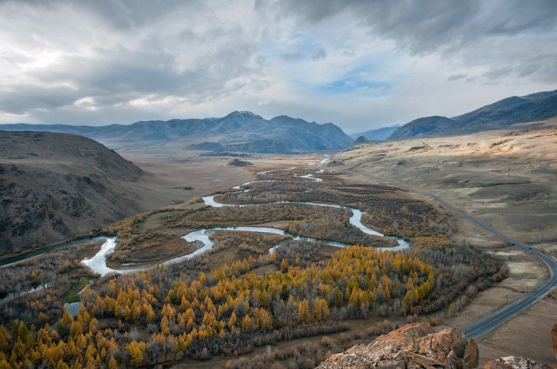 чуйская степь, красная горка, река чуя, лиственницы, тополя, осень, горный алтай, кош-агач Pro другой Алтай - Красная горкаphoto preview